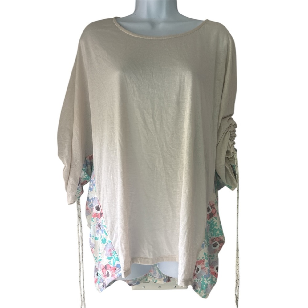 NWT Umgee Cream Floral Relaxed Tunic